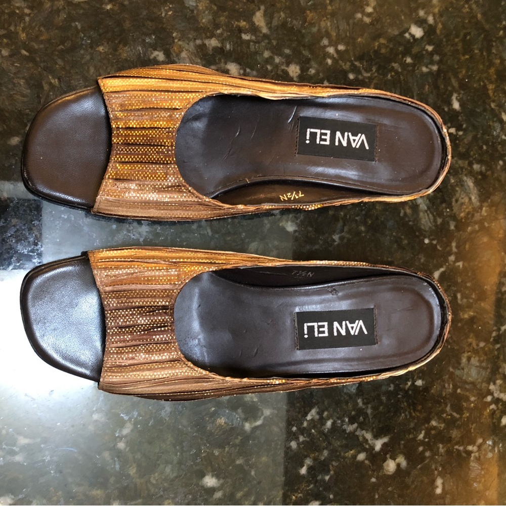 Vaneli shoes. Slip On’s size 7 1/2 N. Gold and brown really cute and shiny shoe